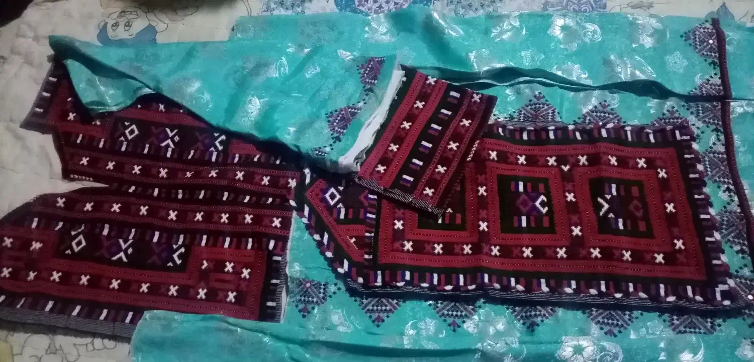 لباس بلوچی مجلسی|لباس|دامن, |دیوار