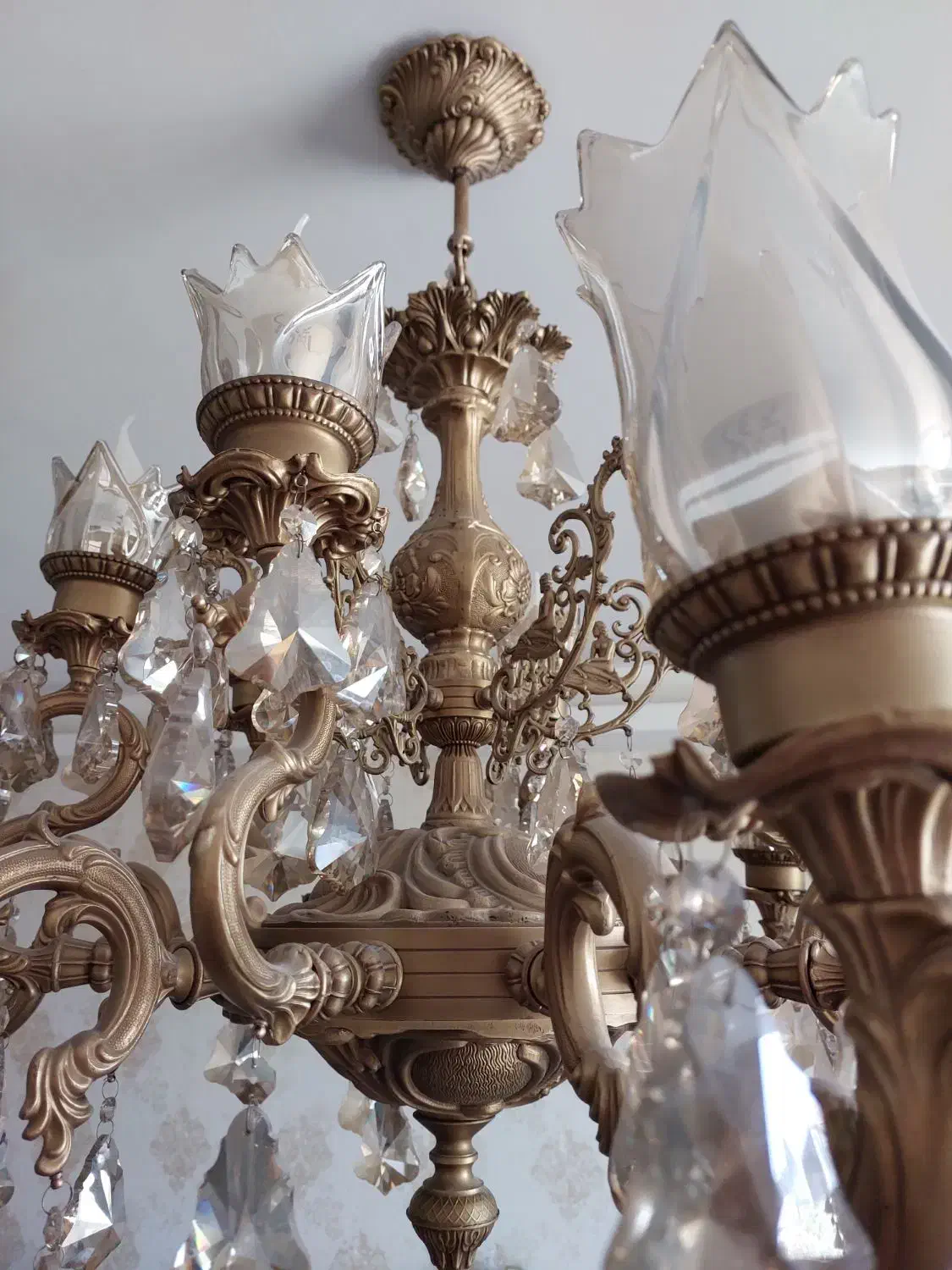 لوستر ۱۲ شاخه|لوستر و چراغ آویز|اصفهان, سپاهان‌شهر|دیوار