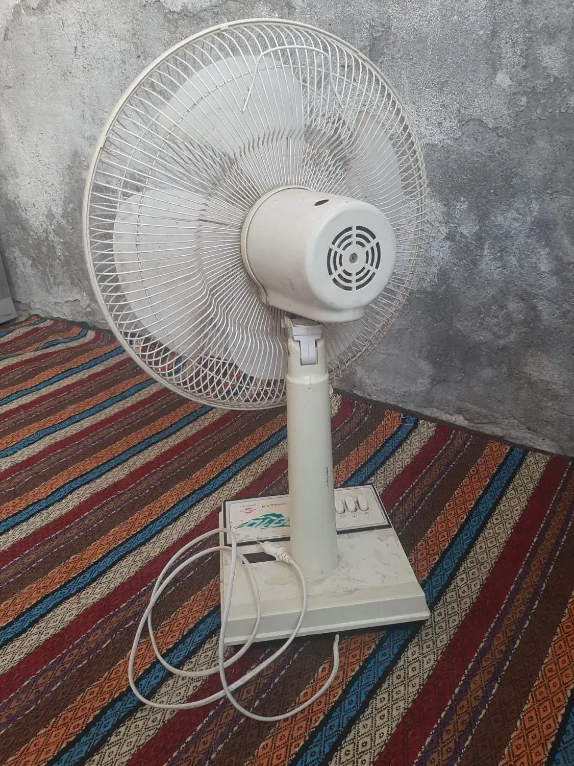 یک پنکه زمینی پارس خزر صحیح و سالم درحدنو|پنکه و تصفیهکنندهٔ هوا|زابل, |دیوار