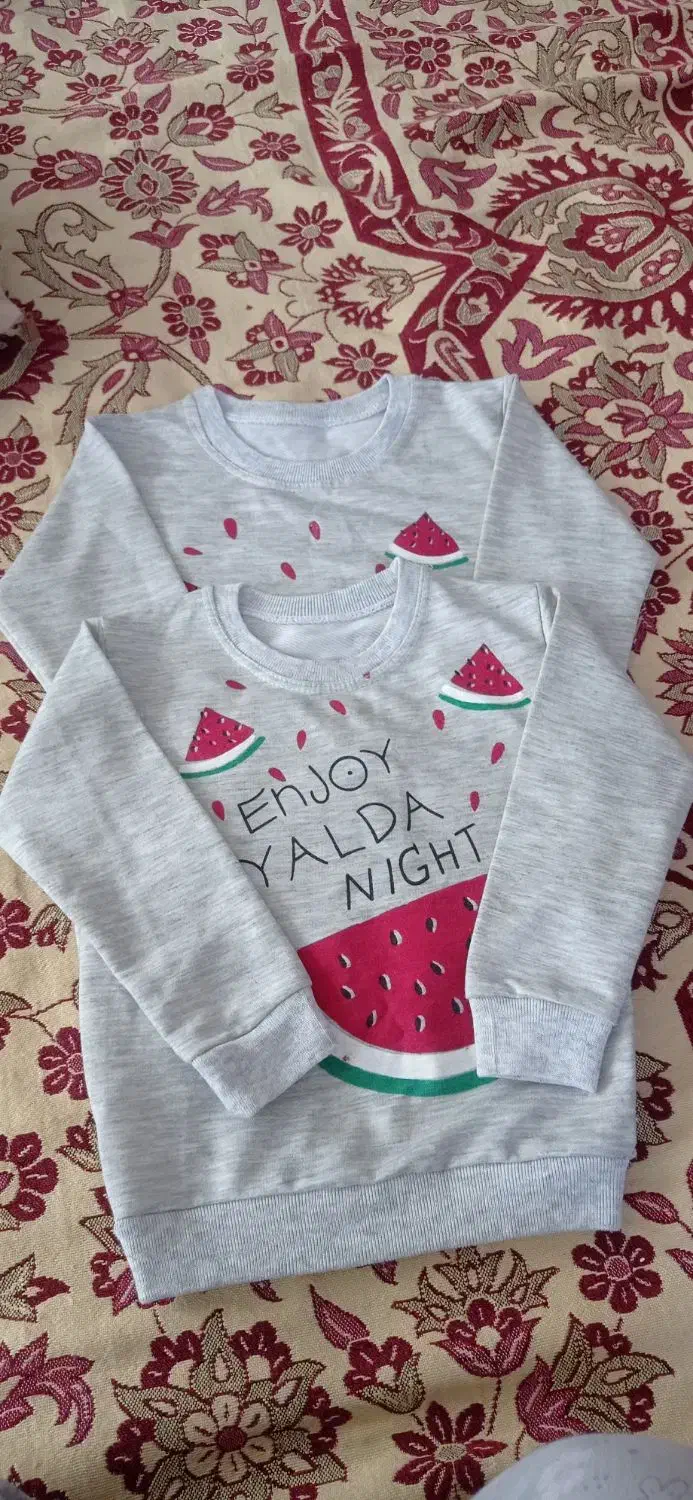 پارچه لباس هودی یلدا یی هندوانه ای قرمز کرپ حریر|لباس|مراغه, |دیوار