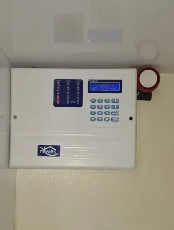 بازدید*مشاوره*فروشی*نصب*سیستم حفاظتی|دوربین مداربسته|اصفهان, سنجوانمره|دیوار