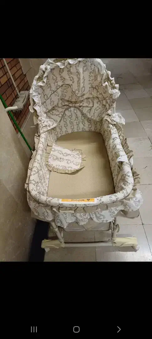 تخت نوزاد|تخت و صندلی بچه|تهران, امانیه|دیوار