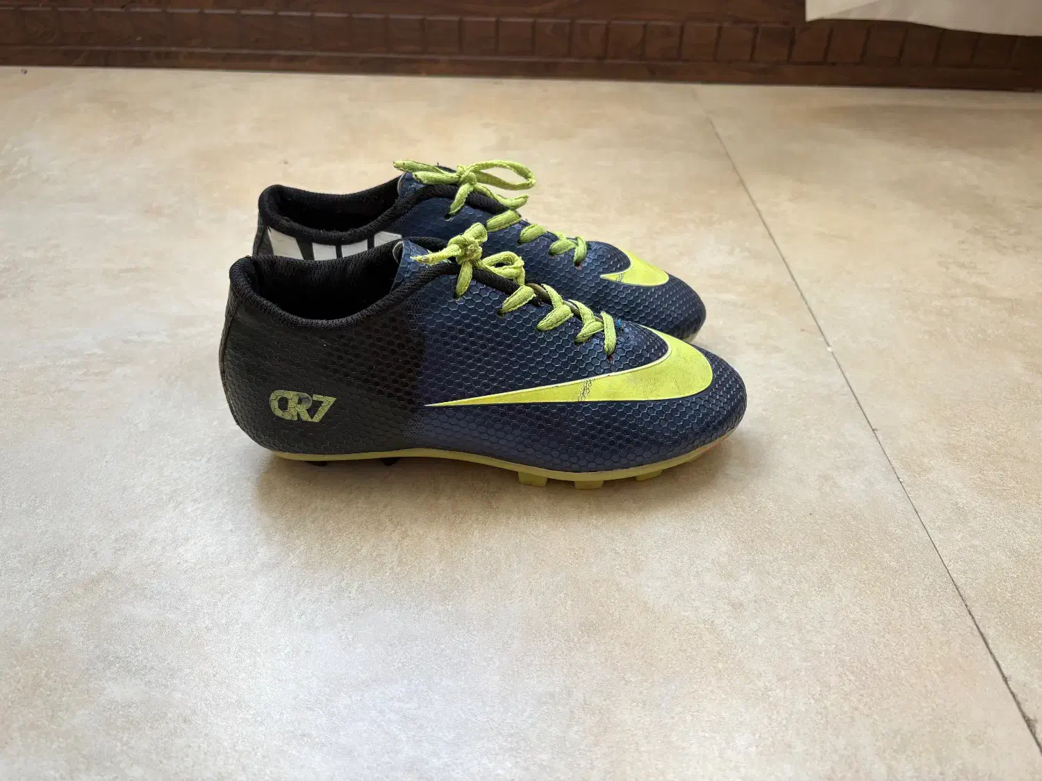 کفش استوک فوتبالی Nike Mercurial سایز 36/5 حد نو|کیف، کفش، کمربند|مشهد, آزادشهر|دیوار