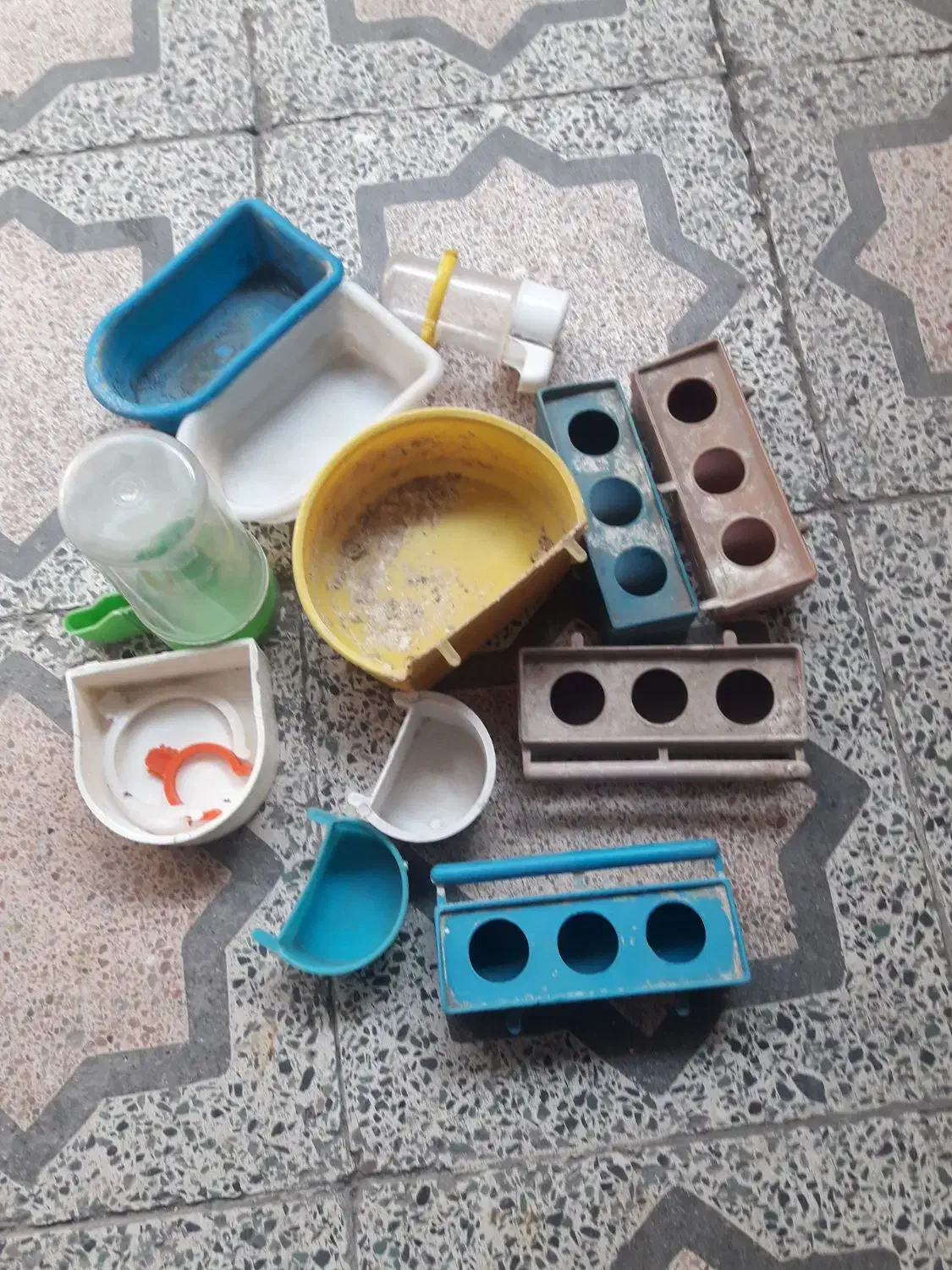 دونه خوری آب خوری|لوازم جانبی حیوانات|شوشتر, |دیوار