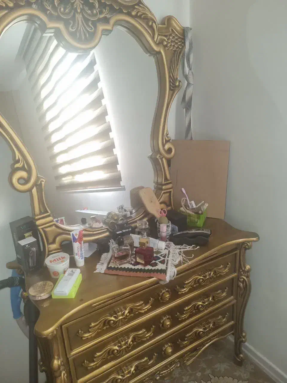 تخت و ایینه|تخت و سرویس خواب|مشهد, الهیه|دیوار