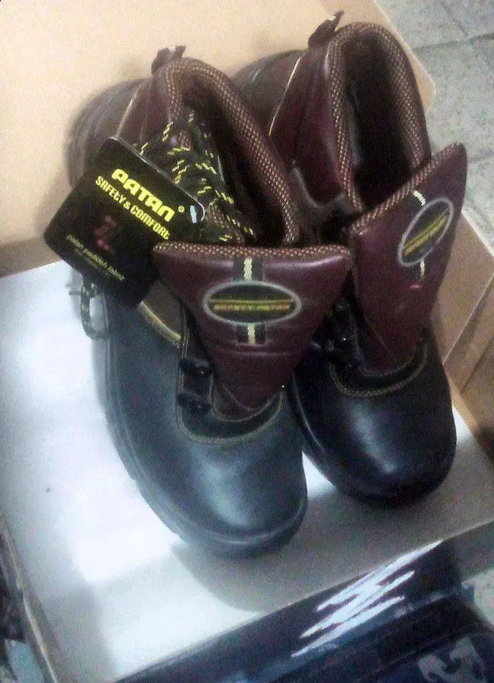 کفش طبی ایمنی پاتن|کیف، کفش، کمربند|نیشابور, گمنام غربی|دیوار