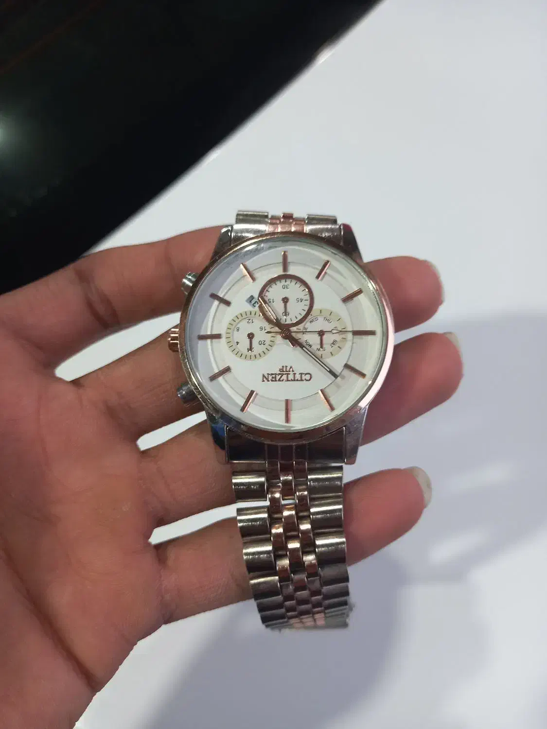 یک ساعت نو|ساعت|بیرجند, |دیوار