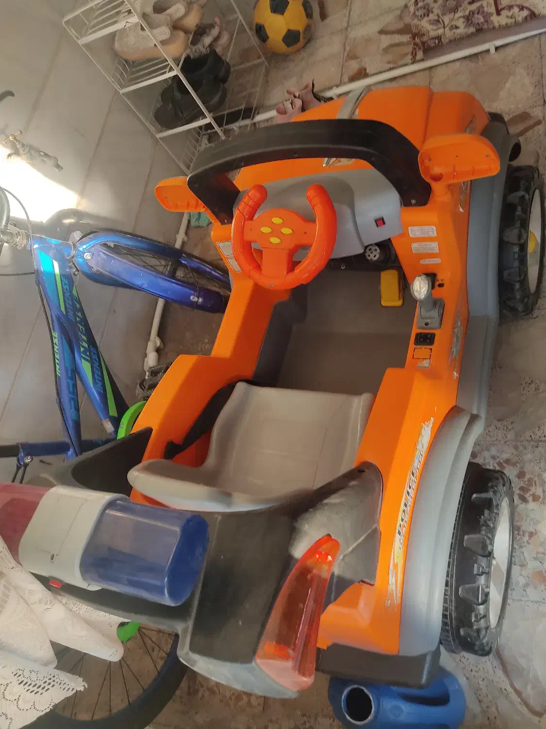 ماشین شارژی|اسباببازی|میانه, |دیوار