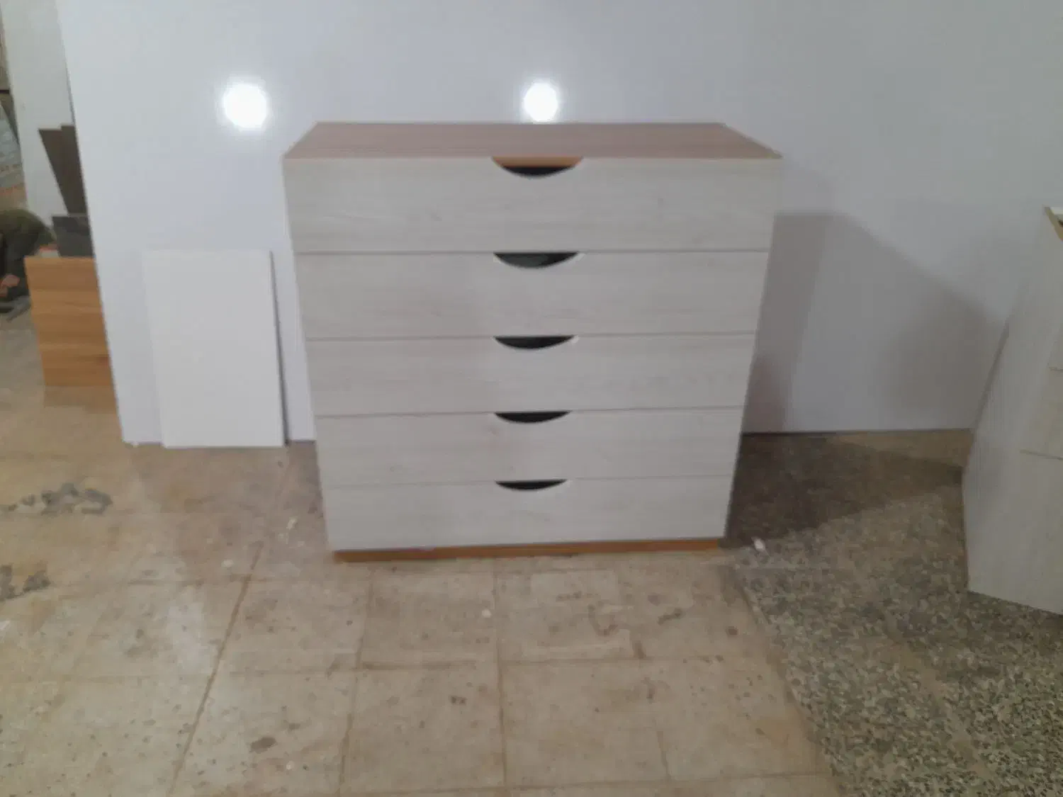 جاکفشی کمد دراور|جاکفشی، کمد، دراور|پردیس, سیاه سنگ|دیوار