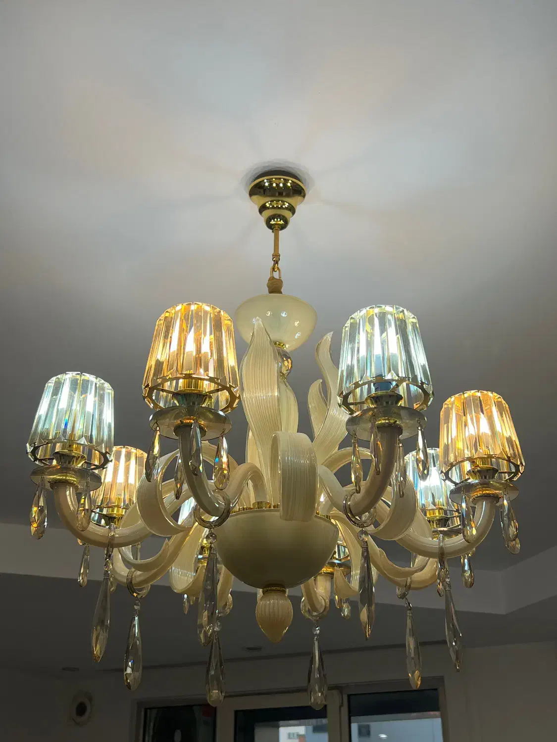 لوستر در حد نو|لوستر و چراغ آویز|تهران, گلستان (شهرک راه آهن)|دیوار