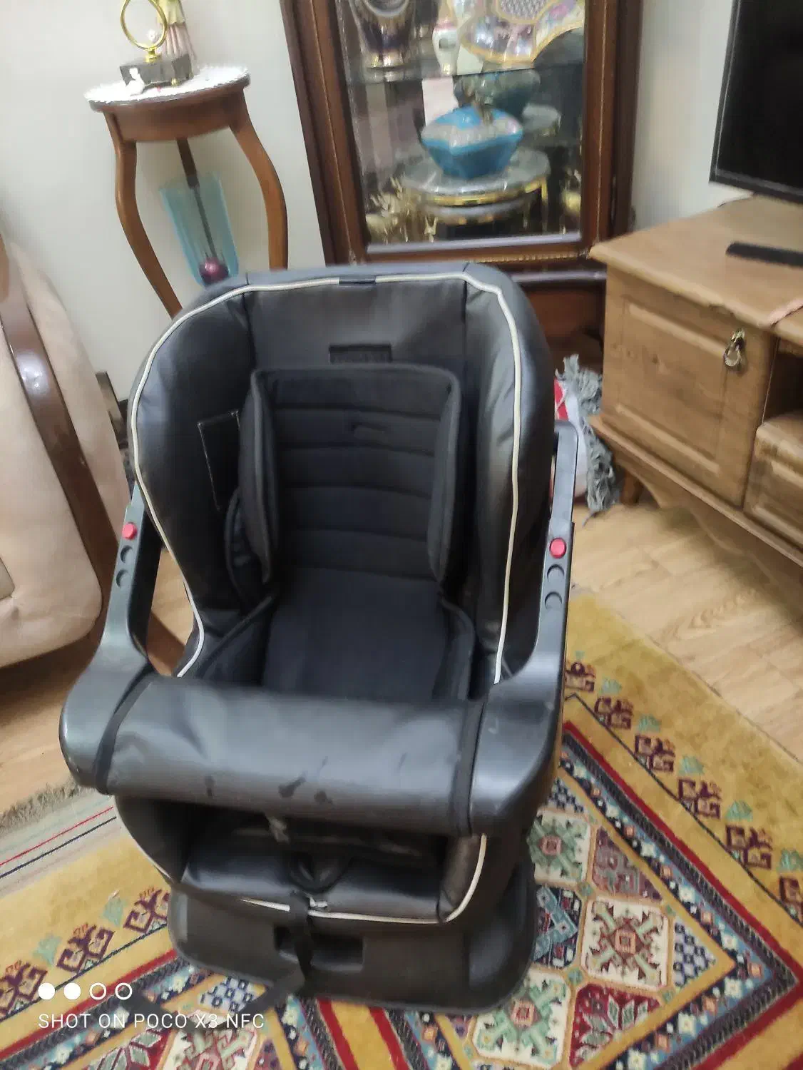 صندلی کودک ماشین|تخت و صندلی بچه|همدان, |دیوار