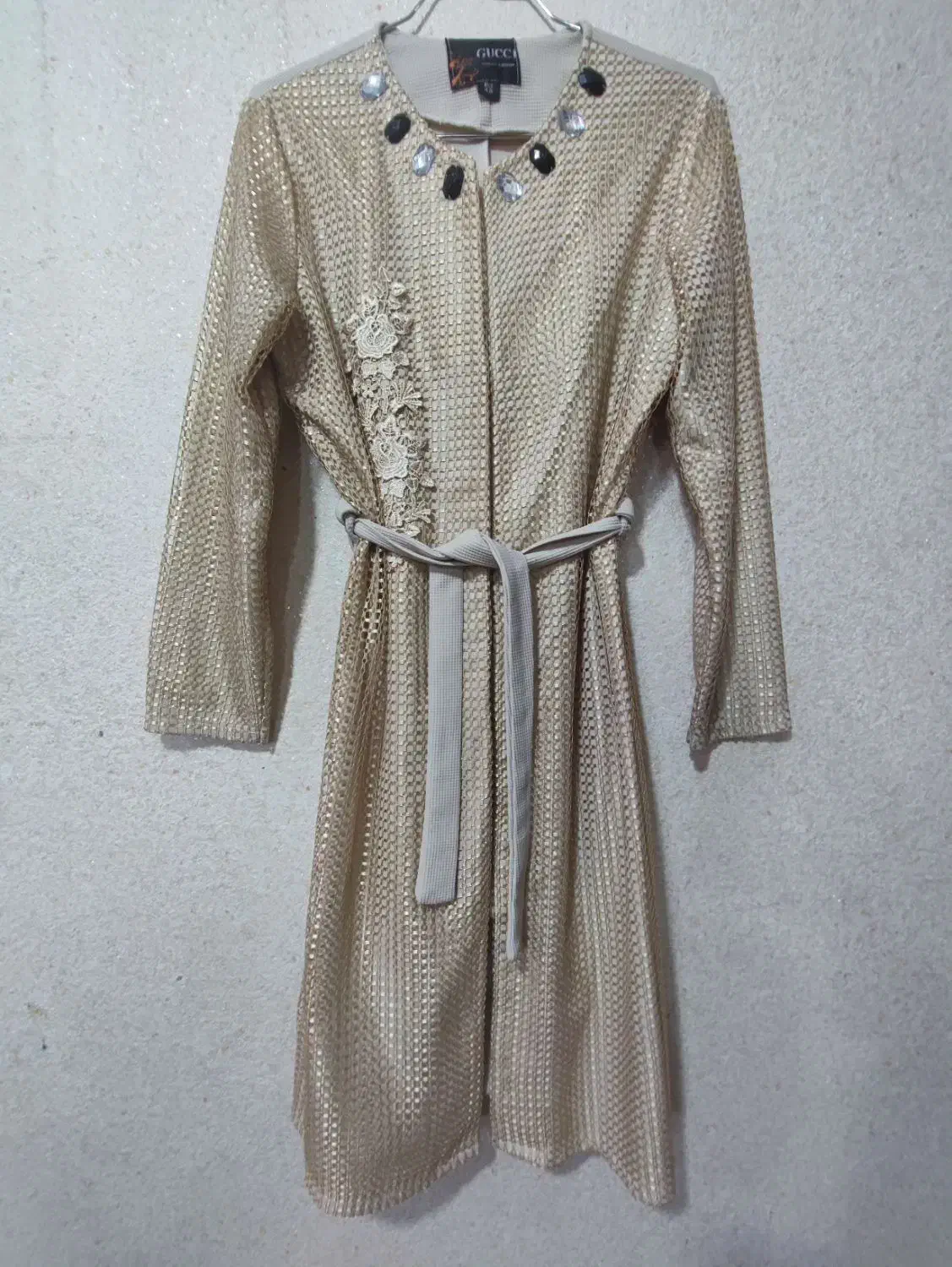 مانتو|لباس|خان ببین, |دیوار