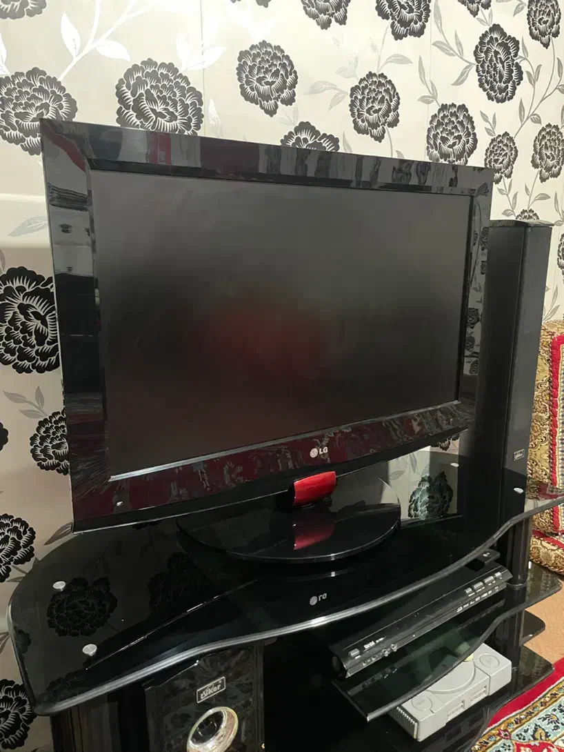Lcd 32 LG|تلویزیون و پروژکتور|الوند, |دیوار