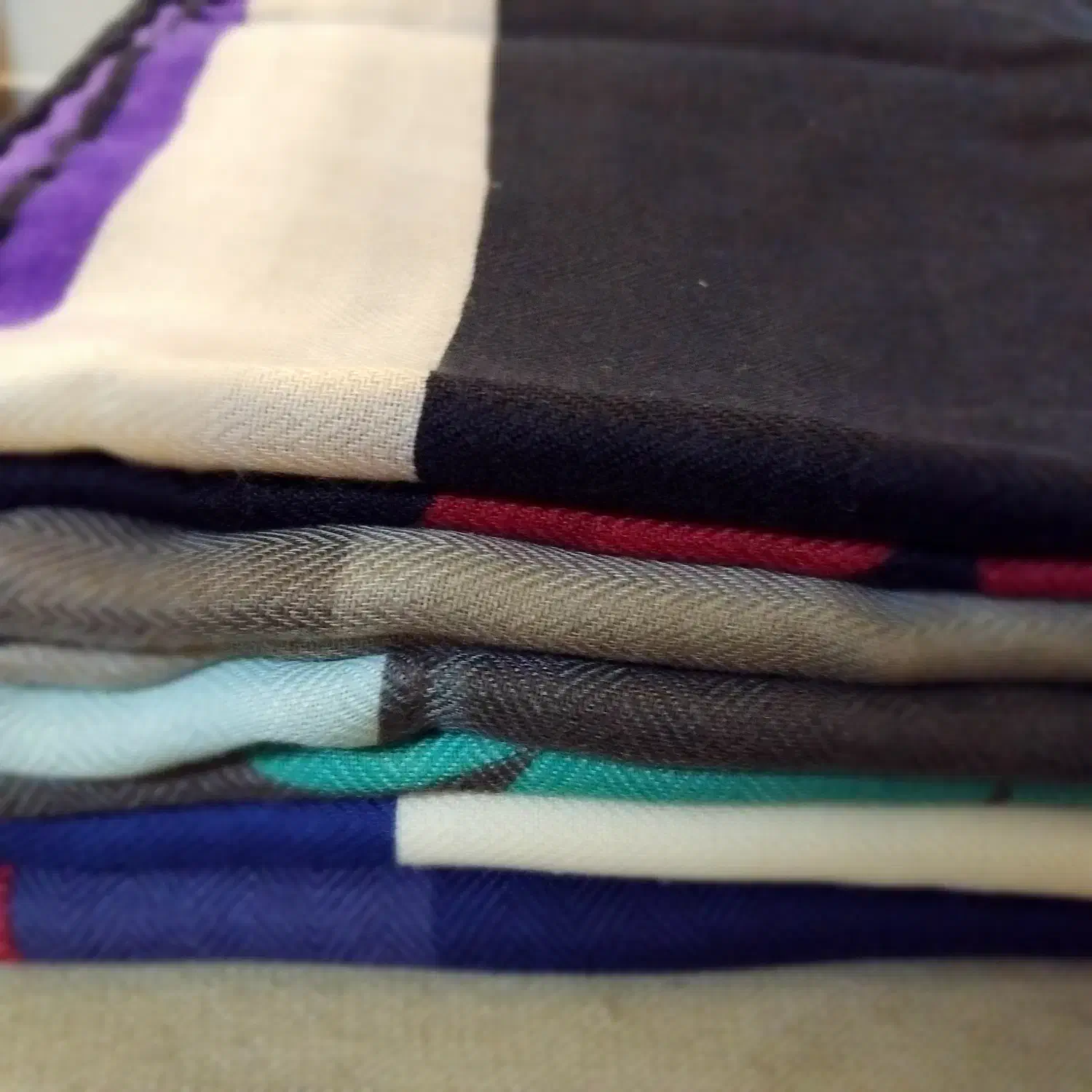 شال و روسری|لباس|رشت, گلسار|دیوار