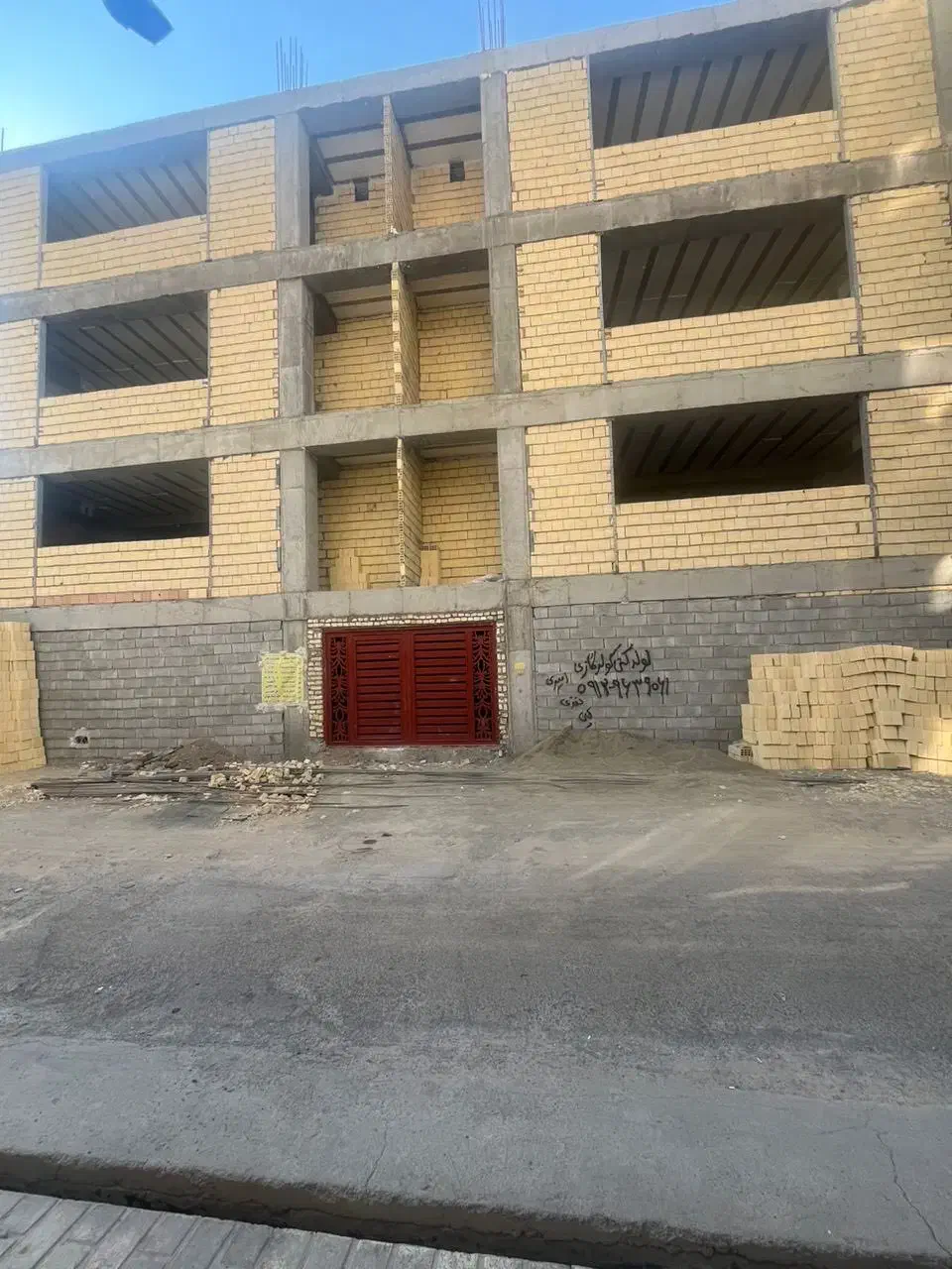 پیش فروش واحد مسکونی مرکزشهر|پیشفروش املاک|رباطکریم, رباطکریم|دیوار