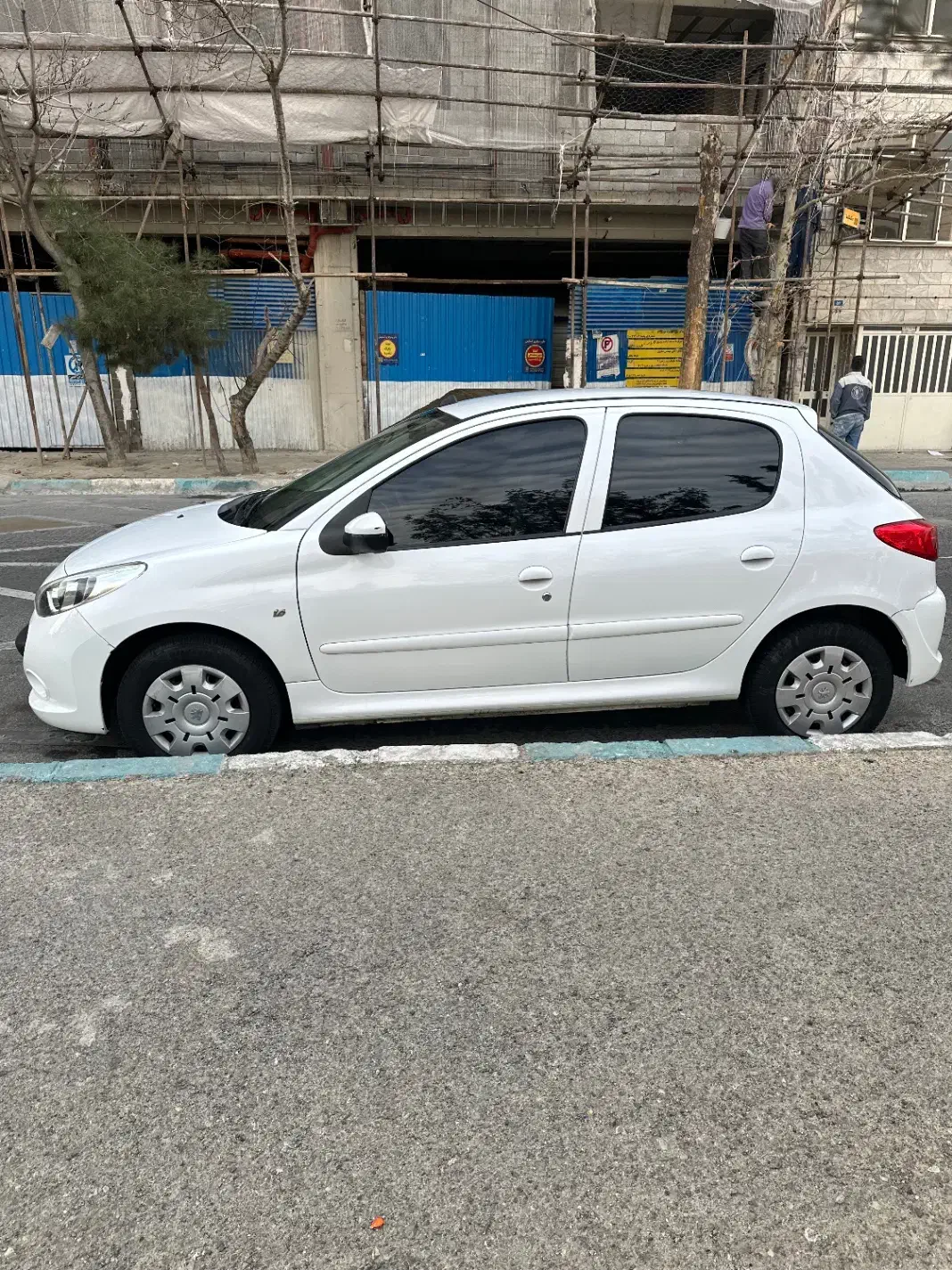 207 مدل 98 دنده ای|خودرو سواری و وانت|تهران, صادقیه|دیوار