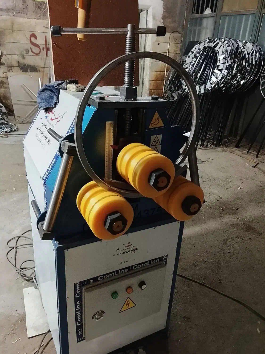 خمکاری ونورد انواع لوله وپروفیل درمحلات بادستگاه|خدمات پیشه و مهارت|محلات, |دیوار