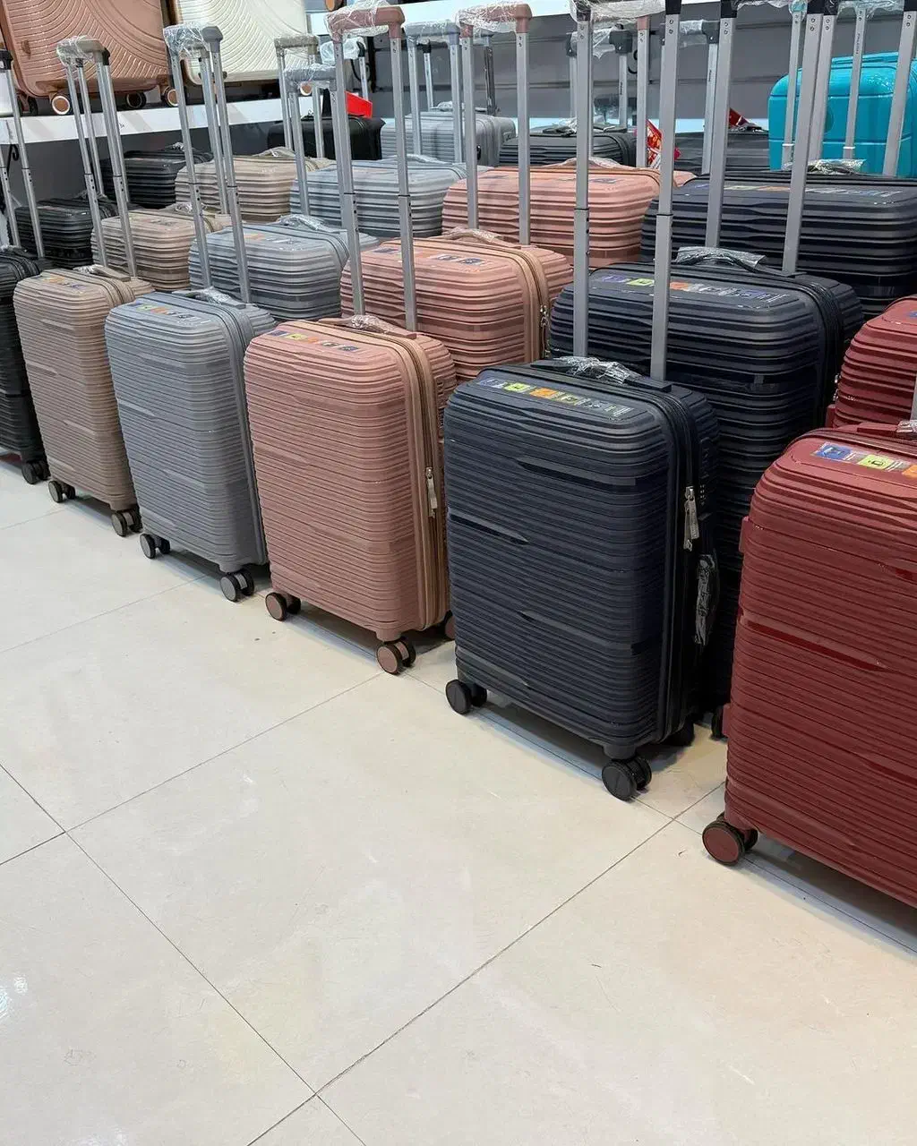 چمدان 3تیکه مدل 01ppصدرصد نشکن تک و عمده|کیف، کفش، کمربند|اصفهان, ملاصدرا|دیوار