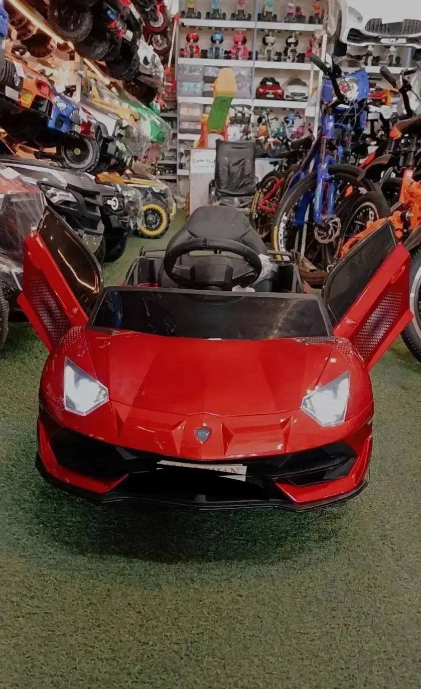 ماشین شارژی لوکس درب به بالابازشو متالیک|اسباب و اثاث بچه|مشهد, توس (بلوار توس)|دیوار