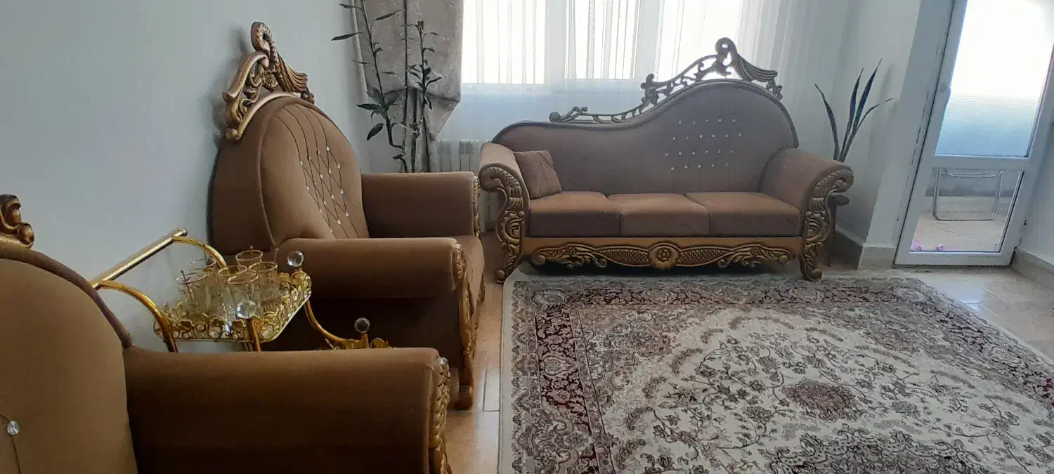 مبل راحتی|مبلمان خانگی و میز عسلی|گلبهار, شهر جدید گلبهار|دیوار