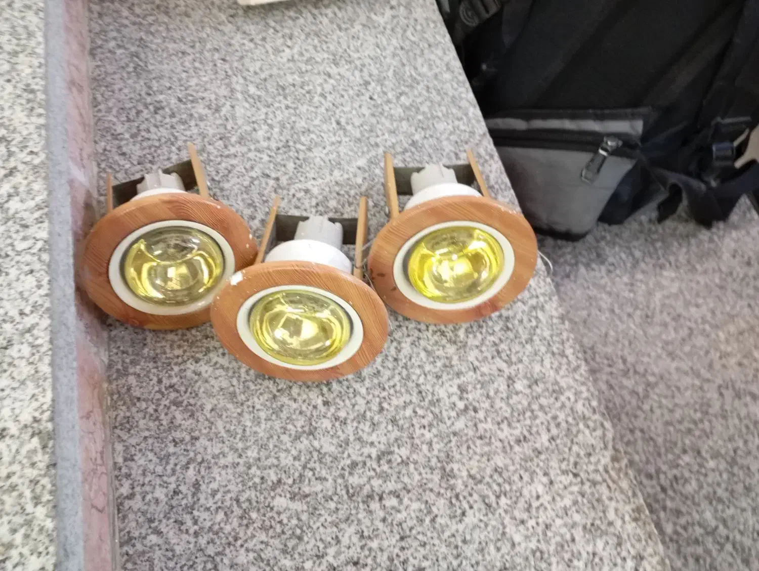 چراغ خواب لامپ هالوژن|لامپ و چراغ|گرگان, |دیوار