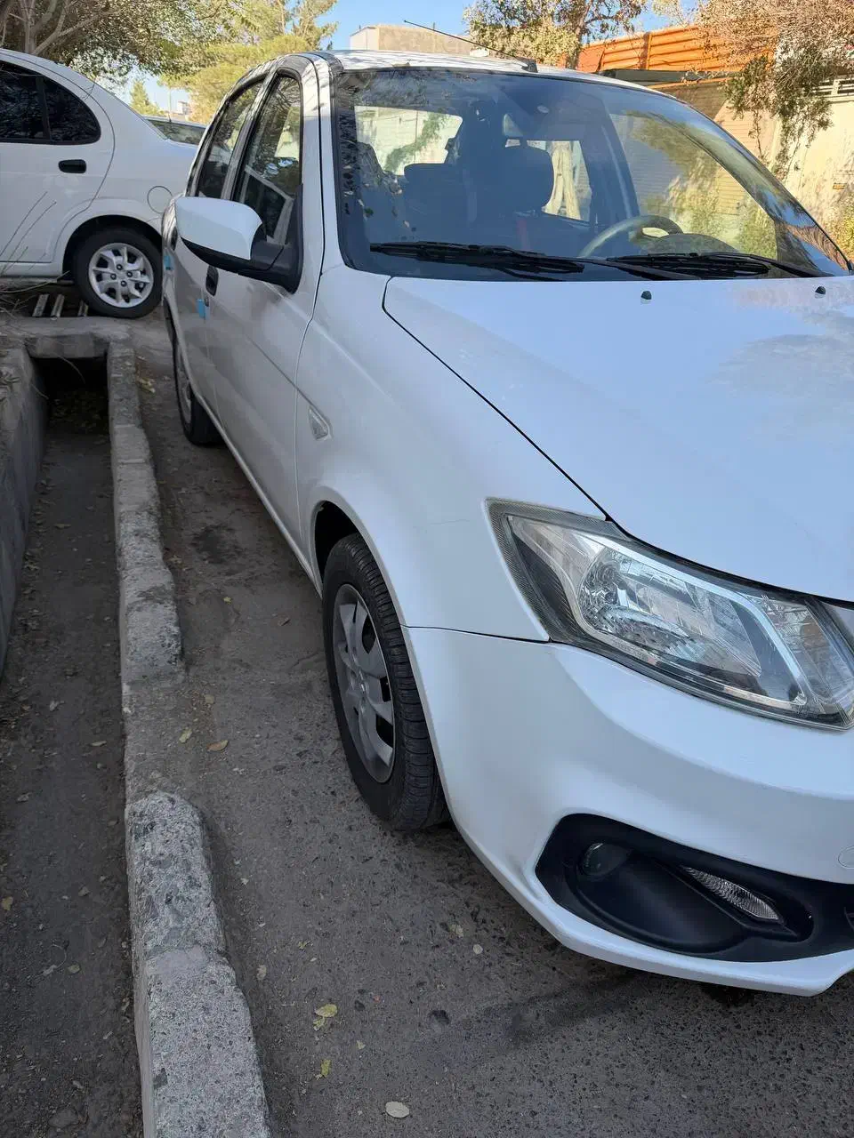 ساینا در حد|خودرو سواری و وانت|بیرجند, |دیوار