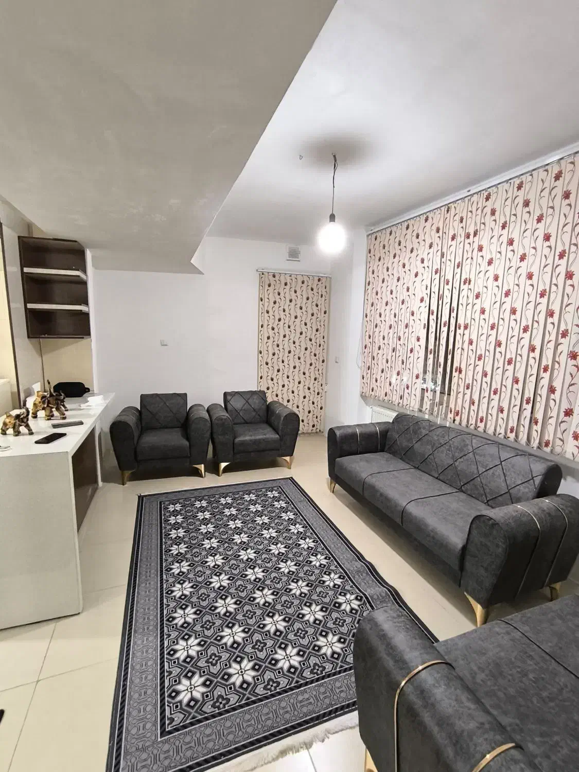 اجاره آپارتمان مبله بلوار امیرکبیر شهرک سجادیه|اجارهٔ کوتاهمدت آپارتمان و سوئیت|شیراز, سجادیه|دیوار