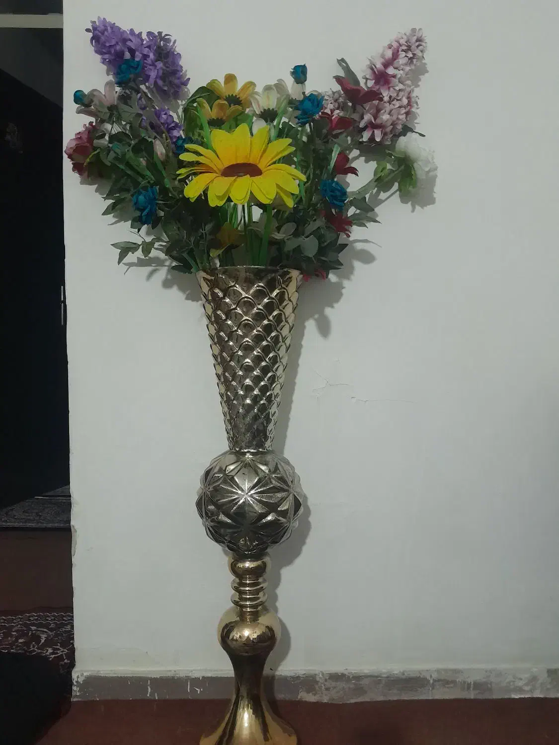 گلدان|گل مصنوعی|ملایر, |دیوار