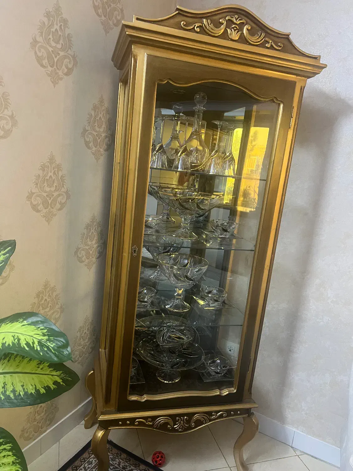 بوفه ایستاده|بوفه، ویترین، کنسول|تهران, علم و صنعت|دیوار