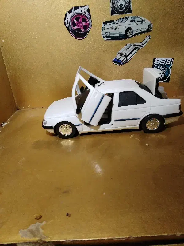 ماکت ۴۰۵مای توی|اسباب‌‌بازی|داراب, |دیوار