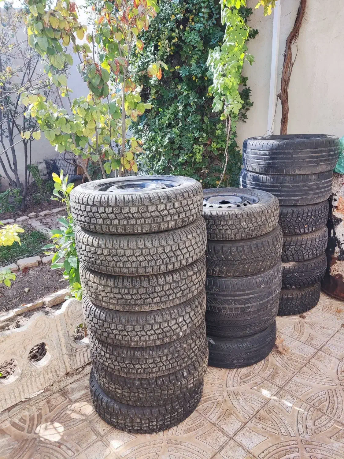 تعدادی لاستیک خارجی|قطعات یدکی و لوازم جانبی|جوادآباد, |دیوار