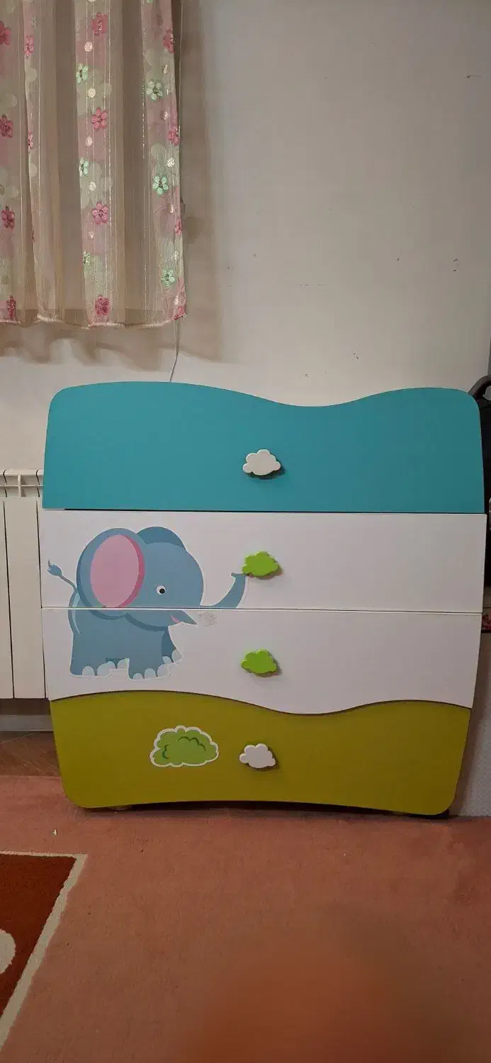 سرویس کامل نوزاد نوجوان ( آپادانا ) دو عدد فرش|تخت و سرویس خواب|تهران, فدک|دیوار