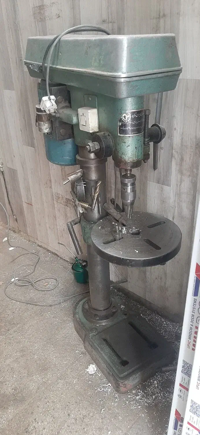 دیرل ستونی|ابزارآلات|تبریز, |دیوار