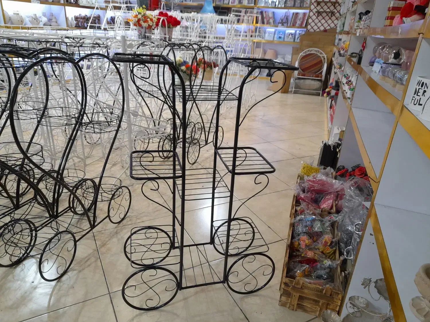 فضانورد اتاق کودک سردیس قوچ دیواری استند گلدان عود|اسباب و اثاث بچه|قم, زاویه|دیوار