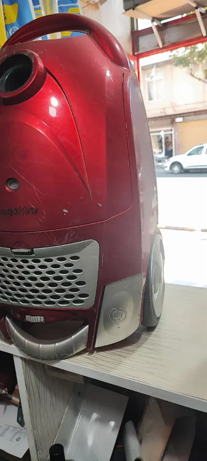 جارو برقی با مکش بالا|جاروبرقی، جارو شارژی، بخارشو|میانه, |دیوار