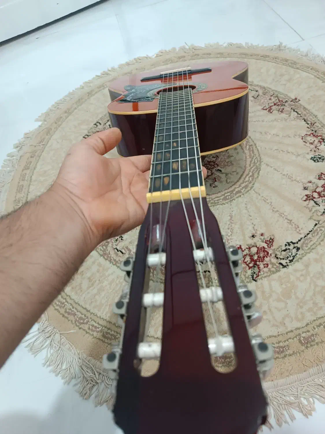 گیتار مانوئل الموندو(اصل)معاوظه بادوربین عکاسی|گیتار، بیس، امپلیفایر|لنگرود, |دیوار