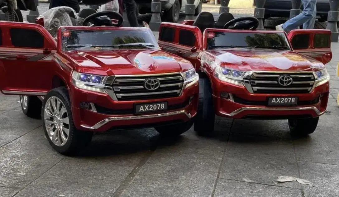 ماشین شارژی لندکروز5موتوره صندوقدار بلوتوثی تا۹سال|اسباببازی بچه|تهران, بازار|دیوار