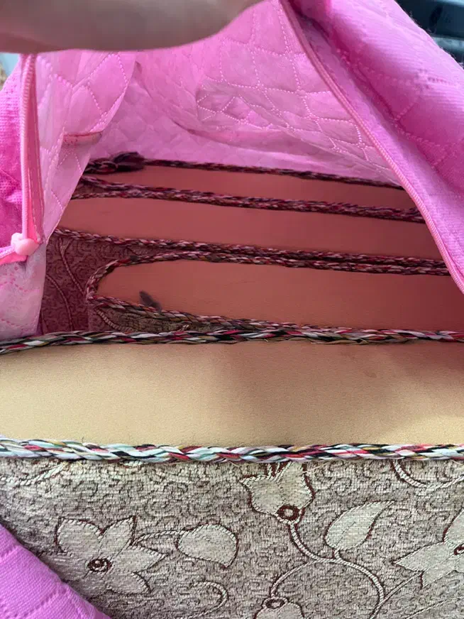 ۴عدد پشتی کاملا نو و تمیز|پشتی|شاهین‌شهر, بوستان حافظ|دیوار