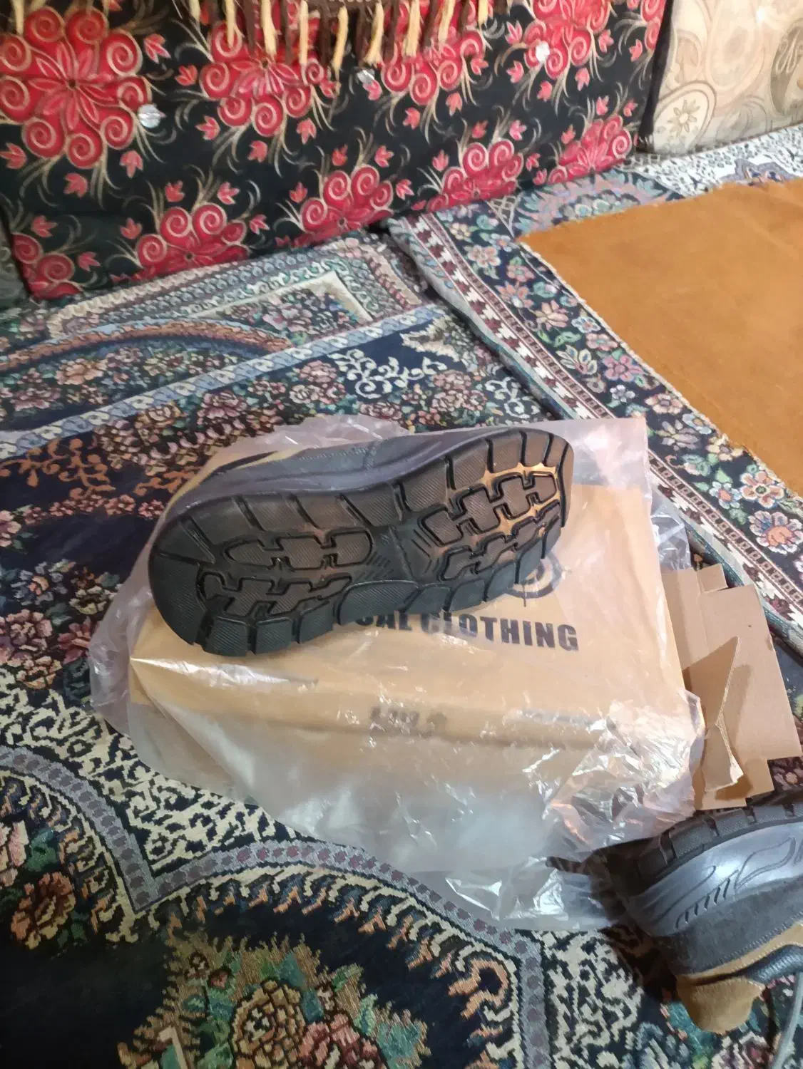 فروش کفش کوهنوردی|کیف، کفش، کمربند|سراوان, |دیوار