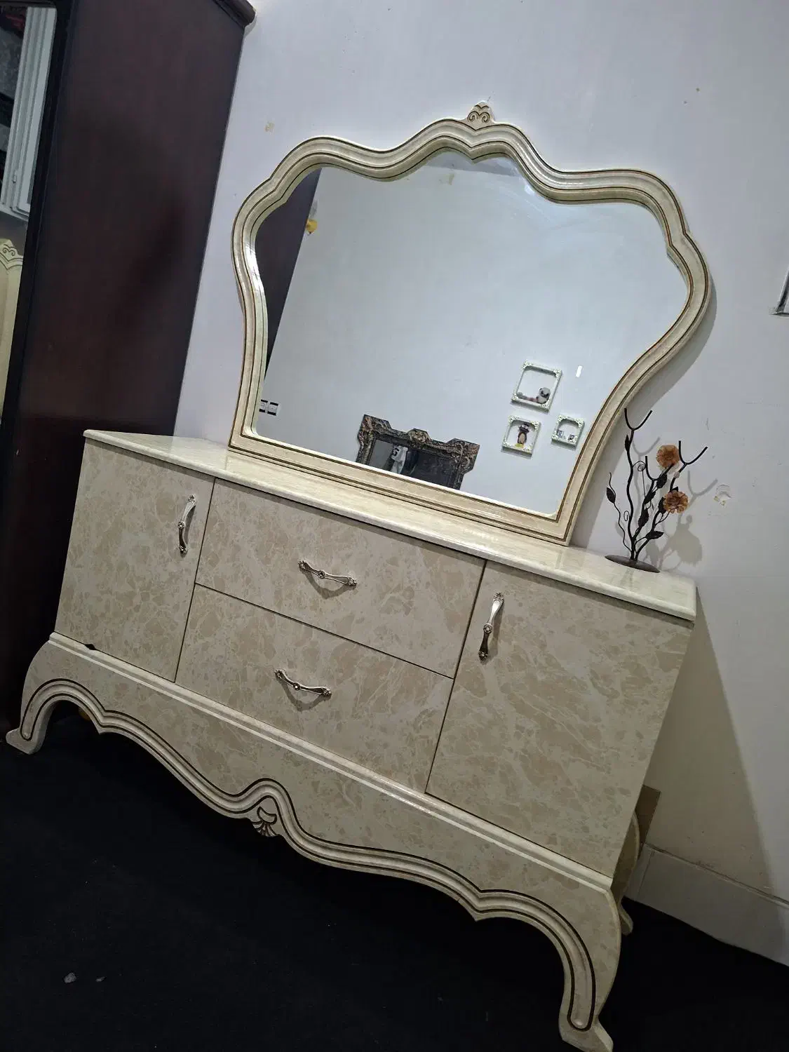 ۴عدد دراور|جاکفشی، کمد، دراور|شاهرود, |دیوار