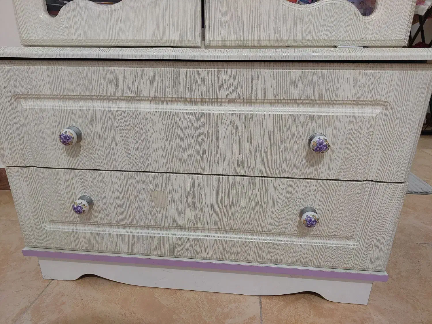 ویترین و کمد لباس کودک|بوفه، ویترین، کنسول|لاهیجان, گلستان|دیوار