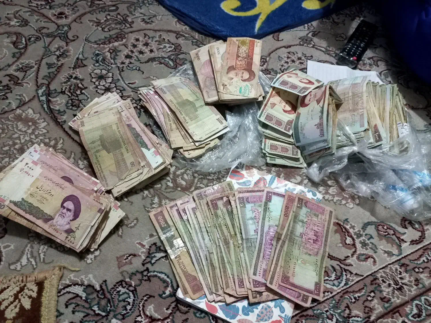 اسکناس با سریال پشت سرهم|کلکسیون سکه، تمبر، اسکناس|مشهد, آزادشهر|دیوار