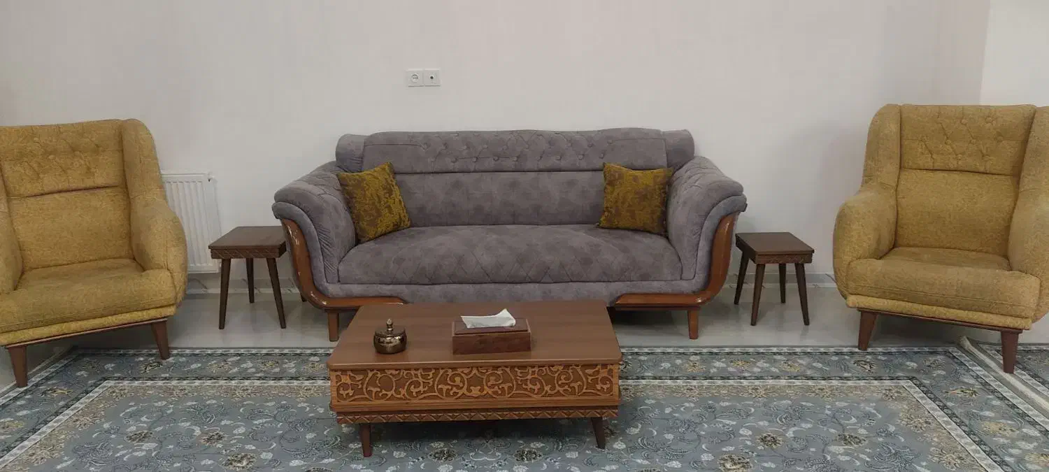 مبل ۹نفره همراه با میز عسلی|مبلمان خانگی و میز عسلی|صباشهر, |دیوار