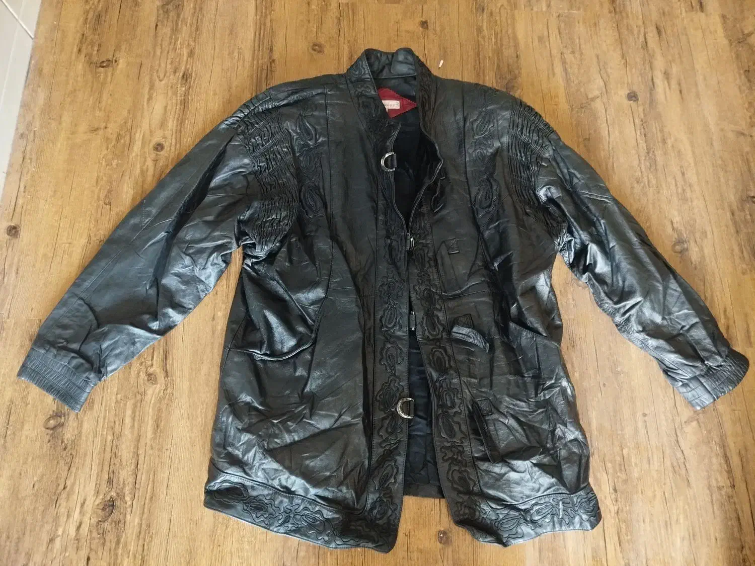 کاپشن چرم طبیعی اورجینال سنگین وزن|لباس|شیراز, شهرک دارایی|دیوار