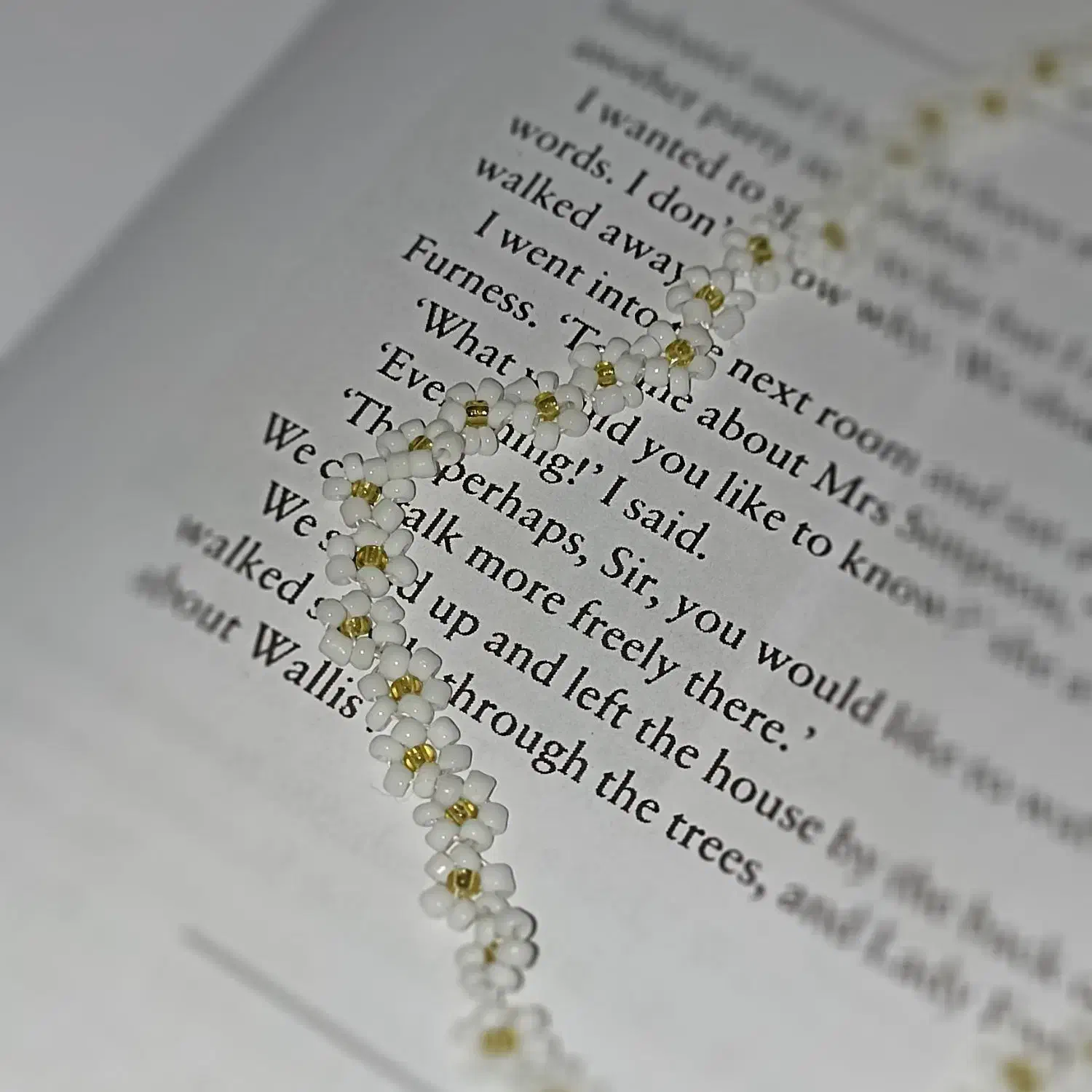 گردنبند پینترستی|بدلیجات|لاهیجان, انقلاب|دیوار