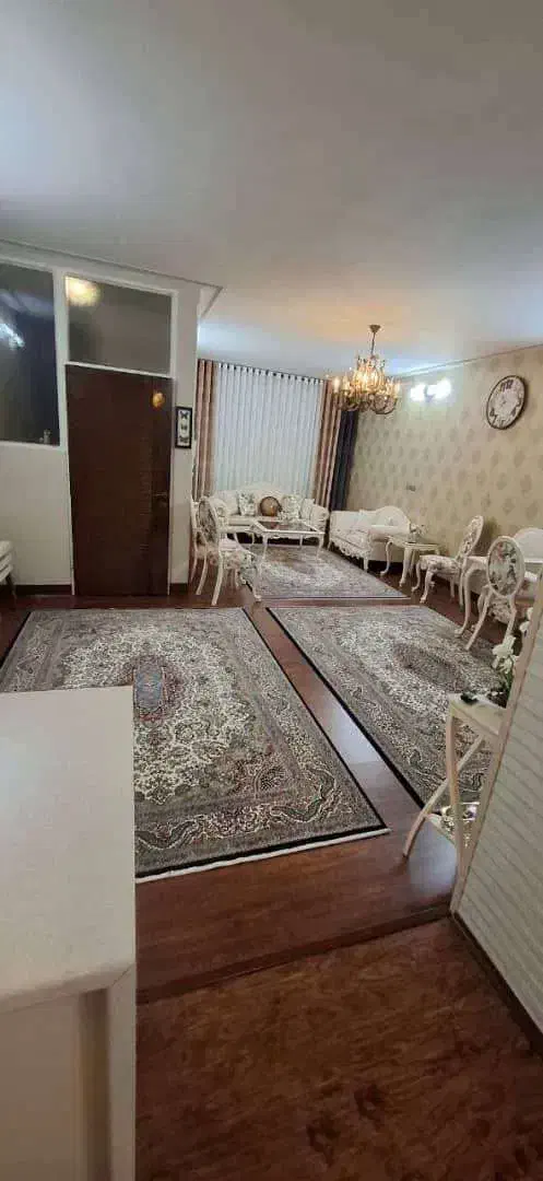 فروش ویلایی شمالی سه‌طبقه بازسازی‌شده، هنرستان|فروش خانه و ویلا|قم, شهید رجایی|دیوار