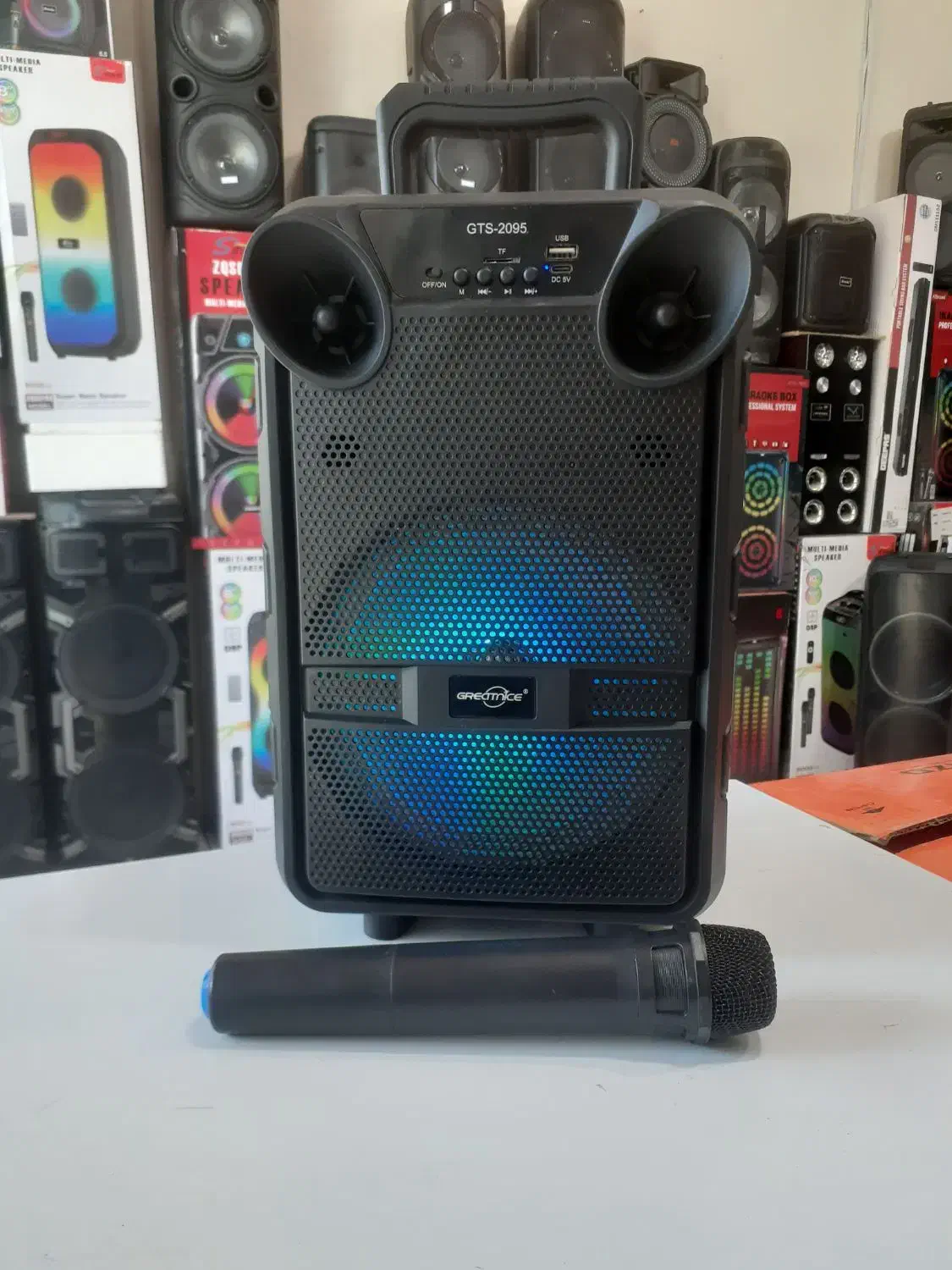 اسپیکر چمدانیGTS با میکروفن بیسیم|پخش‌کننده همراه|خمینی‌شهر, |دیوار