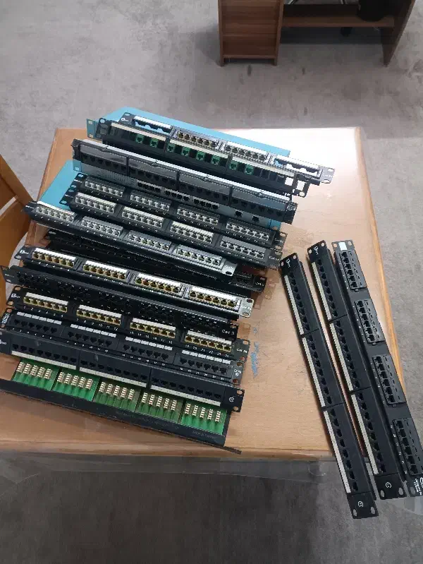 پچ پنل وسوئیچ شبکه قیمت مناسب|مودم و تجهیزات شبکه|مشهد, نوفل لوشاتو|دیوار