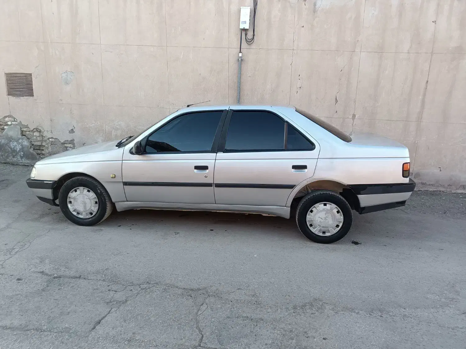 پژو ۴۰۵|خودرو سواری و وانت|سیرجان, |دیوار