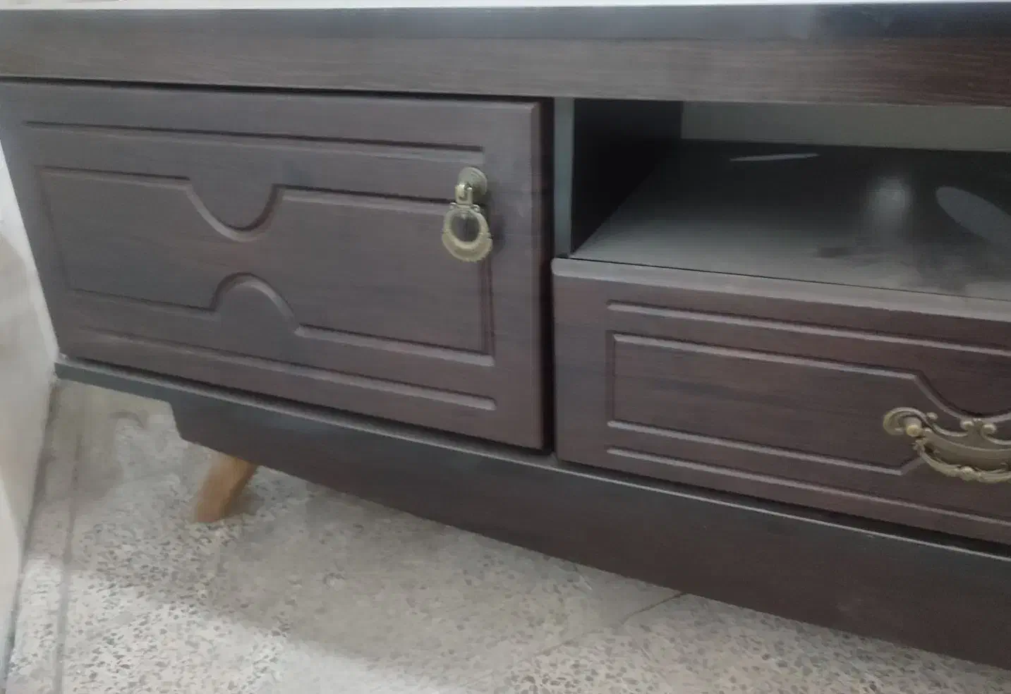 میز تلویزیون باچندین کشو جادار|میز تلویزیون|ری, هاشمآباد|دیوار